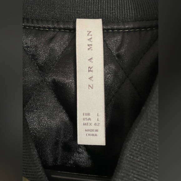 Mens Zara green bomber jacket “not in the mood” - Picture 4 of 8